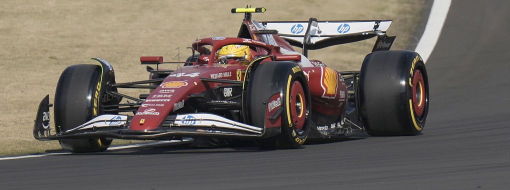 Lewis Hamilton holte die Pole Position. - © Andy Wong/AP/dpa