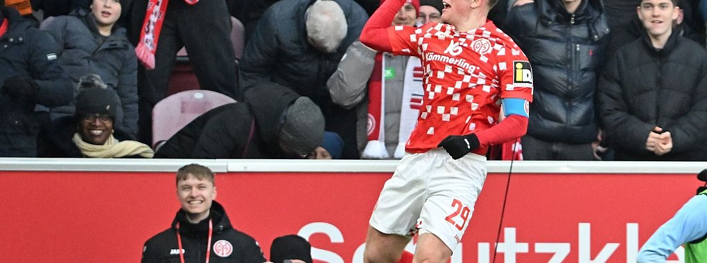 Der Mainzer Kapitän Jonathan Burkardt schließt einen Wechsel in der Winterpause aus. - © Torsten Silz/dpa