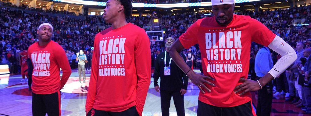 Als die Hymne abgespielt wurde, buhten die Fans der Toronto Raptors. - © Frank Gunn/The Canadian Press/AP/dpa