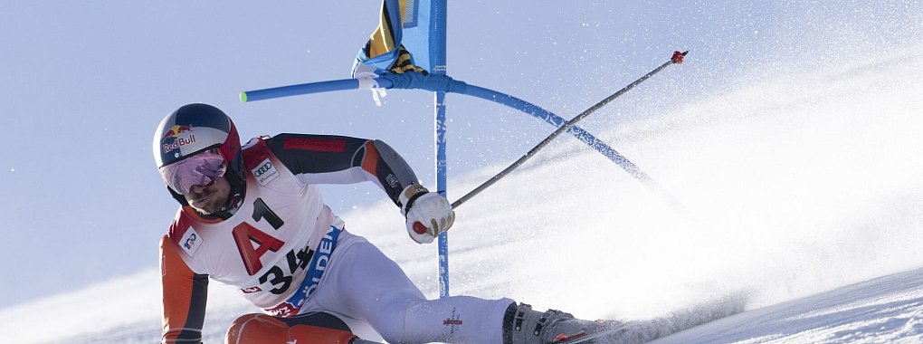 Marcel Hirscher startet nach seinem umjubelten Comeback in Sölden erneut im Weltcup. - © Jean-Christophe Bott/KEYSTONE/dpa