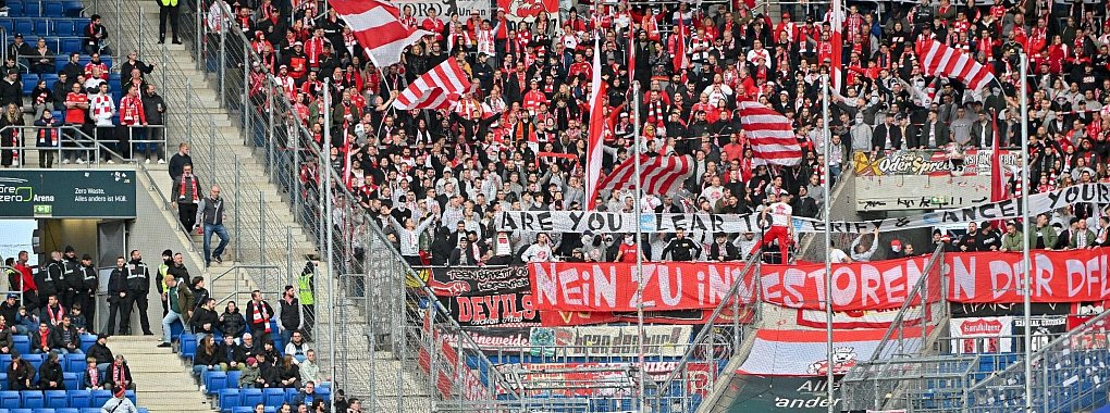 Ob die Fan-Proteste nun enden werden, bleibt vorerst offen. - © Jan-Philipp Strobel/dpa