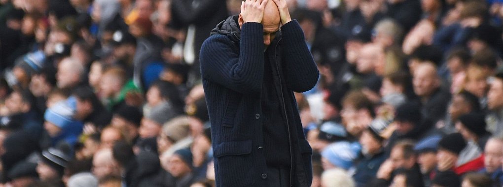 Pep Guardiola verzweifelt an der Krise von Manchester City. - © Rui Vieira/AP/dpa