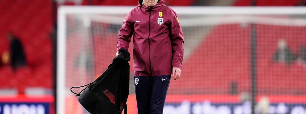 Musste seine erste Niederlage als Coach der englischen Nationalmannschaft hinnehmen: Interimstrainer Lee Carsley. - © Adam Davy/PA Wire/dpa