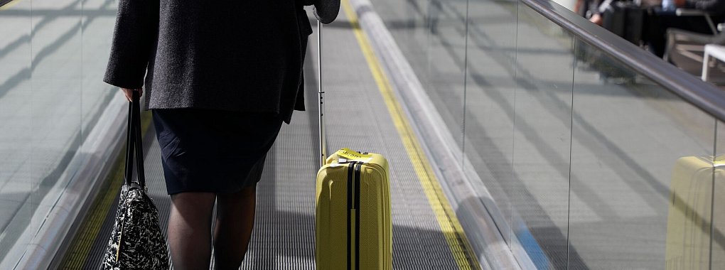 Beruflich viel unterwegs? Dann können Verpflegungspauschalen Ihren Aufwand ausgleichen. Für Auslandsreisen gelten ab sofort neue Sätze. - © Clara Margais/dpa/dpa-tmn