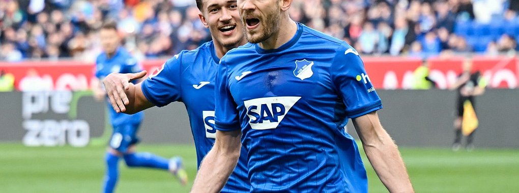 Der Hoffenheimer Ausgleichstreffer durch Andrej Kramaric im Spiel gegen Augsburg war höchst umstritten. - © Uwe Anspach/dpa
