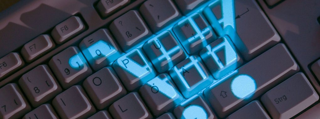 Nutzen Sie Vergleichsportale im Netz? Mit einigen Tricks lassen sich die Deals womöglich noch verbessern. - © Jens Büttner/dpa/dpa-tmn