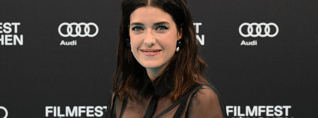 Schauspielerin und Model Marie Nasemann berichtet von sieben sexuellen Übergriffen. (Archivbild) - © Felix Hörhager/dpa