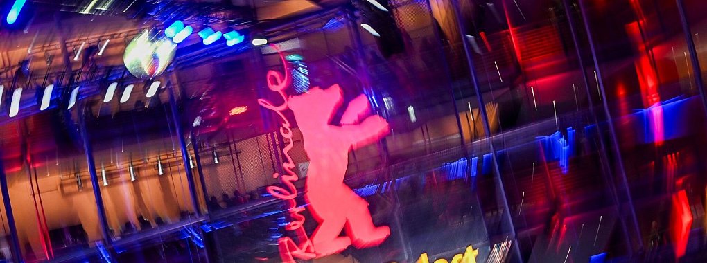 Das Logo der Berlinale am Berlinale Palast. - &copy; Jens Kalaene/dpa