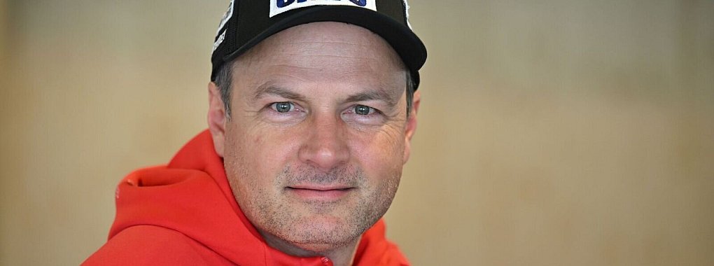 Biathlon-Sportdirektor Felix Bitterling sieht viel Arbeit vor dem Team. - © Martin Schutt/dpa