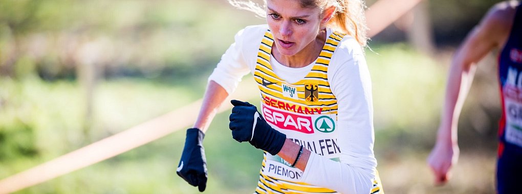 Konstanze Klosterhalfen gewann bei der Cross-EM in Antalya Silber. - © Jasper Jacobs/BELGA/dpa