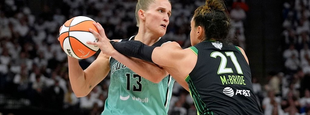 Leonie Fiebich spielt in den WNBA-Finals eine ganz starke Rolle für die New York Liberty. - © Abbie Parr/AP/dpa