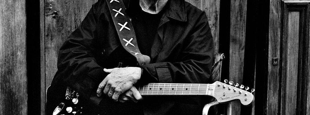 David Gilmours erst fünftes Soloalbum ist über weite Strecken eine wunderbar entspannte Angelegenheit. - © Anton Corbijn/Sony Music/dpa