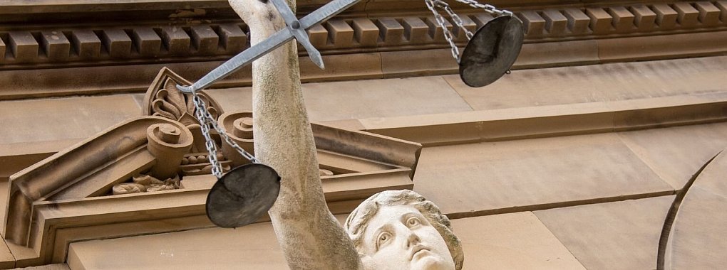 Urteil: Verdeckte Kellerfenster rechtfertigen keine Mietminderung - © Foto: Stefan Puchner/dpa/dpa-tmn