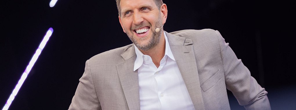 Nowitzki könnte in den USA künftig häufiger im TV zu sehen sein. - © Rolf Vennenbernd/dpa