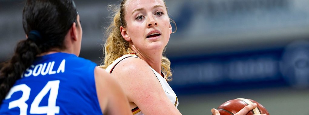 Marie Gülich schaffte gegen Tschechien wieder ein Double-Double. - © David Inderlied/dpa