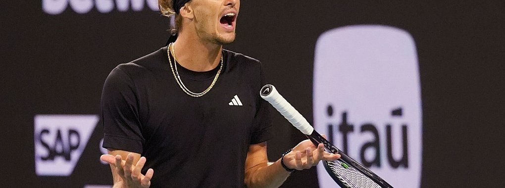 Alexander Zverev reagiert auf einen verpassten Punkt. - &copy; Marta Lavandier/AP