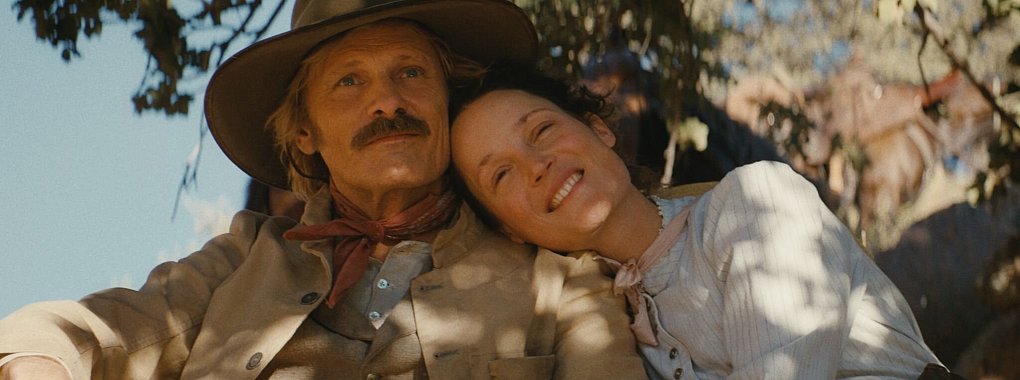 Viggo Mortensen und Vicky Krieps in einer Szene des Films &laquo;The Dead Don&rsquo;t Hurt&raquo;. - &copy; Marcel Zyskind/Alamode/dpa