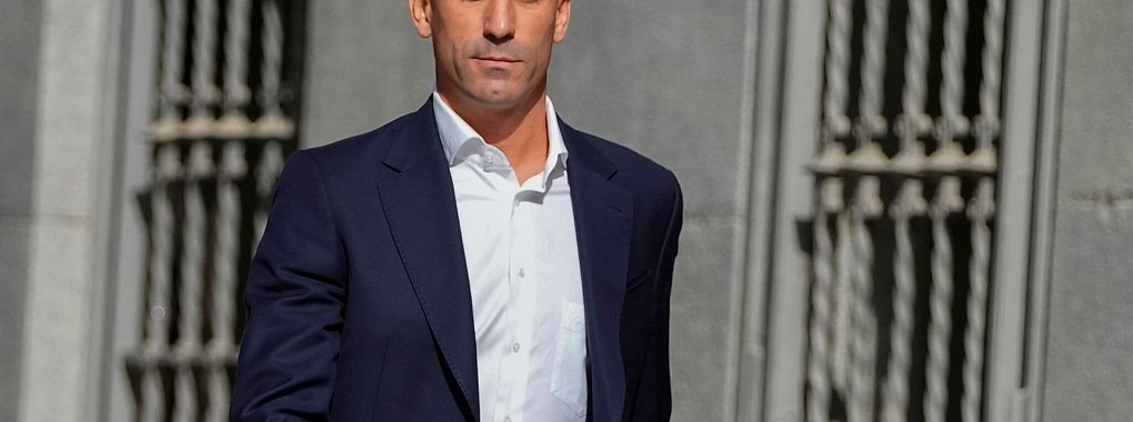 Rubiales beteuerte bis zuletzt seine Unschuld. (Foto Archiv) - © Manu Fernandez/AP/dpa