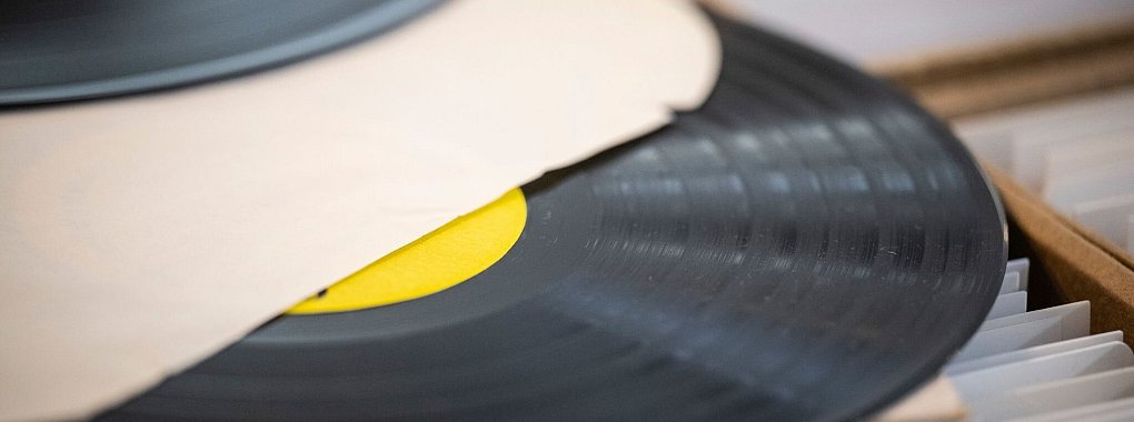 Im November soll das neue Album des Produzententeams Kitschkrieg aus Berlin erscheinen. (Illustration) - © Hannes P. Albert/dpa