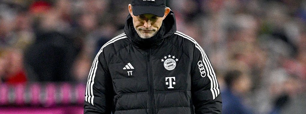 Bayern-Trainer Thomas Tuchel trifft mit seinem Team auf den SC Freiburg. - © Tom Weller/dpa