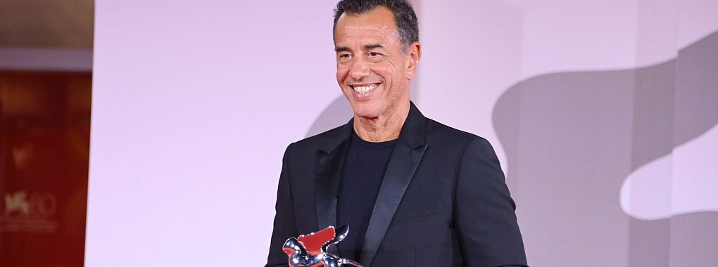 Matteo Garrone ist bei den Filmfestspielen in Venedig mit dem Silbernen L&ouml;wen f&uuml;r die beste Regie ausgezeichnet worden. - &copy; Gian Mattia D'Alberto/LaPresse/AP/dpa