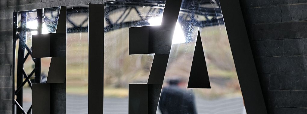 Die FIFA reagiert auf eine Beschwerde der Ukraine. - © Christian Charisius/dpa