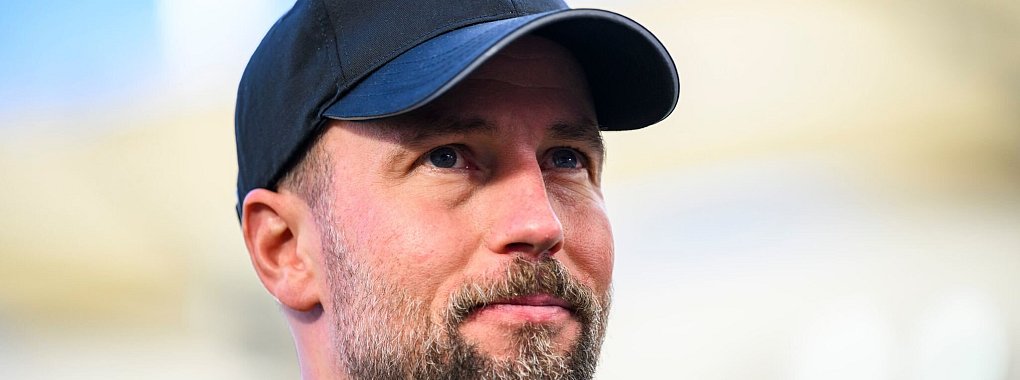 Lobte Manuel Neuer nach dessen R&uuml;cktritt aus dem Nationalteam in h&ouml;chsten T&ouml;nen: VfB-Trainer Sebastian Hoene&szlig;. - &copy; Tom Weller/dpa