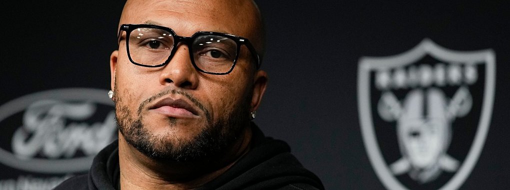 Ist nicht mehr Cheftrainer der Las Vegas Raiders: Antonio Pierce. - © John Locher/AP