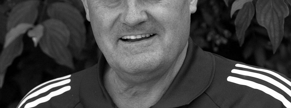 Der frühere Bundesliga-Schiedsrichter Volker Roth ist gestorben. - © Wolfgang Weihs/dpa