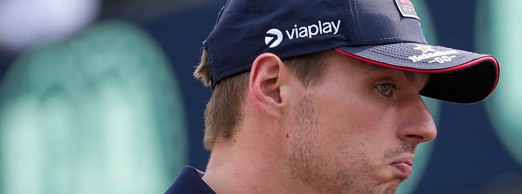 Max Verstappen hat kein Verständnis für seine Schimpfwort-Strafe. - © Luca Bruno/AP/dpa