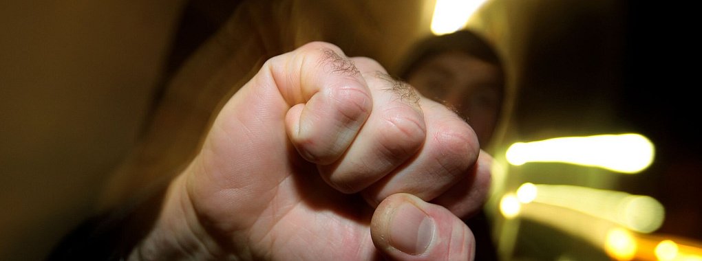 In vielen Fällen erstatten Opfer aus Scham oder Angst keine Anzeige, insbesondere wenn es sich um Vorkommnisse im familiären Umfeld, dem Freundeskreis oder am Arbeitsplatz handelt. - © Karl-Josef Hildenbrand/dpa