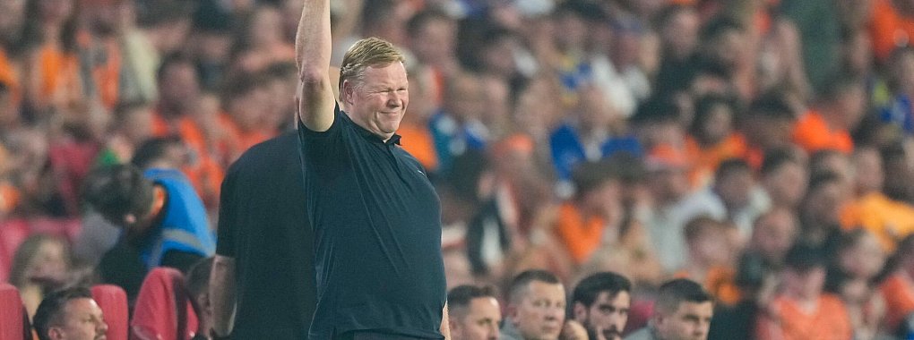 Hat aus dem jüngsten Zoff gelernt: Der niederländische Bondscoach Ronald Koeman. - © Peter Dejong/AP/dpa