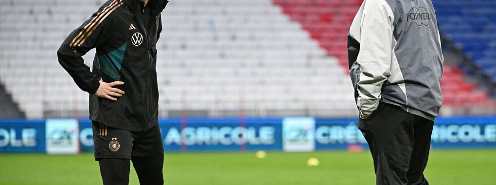 Horst Hrubesch und Alexandra Popp: Kann die Kapit&auml;nin gegen &Ouml;sterreich auflaufen? - &copy; Sebastian Gollnow/dpa