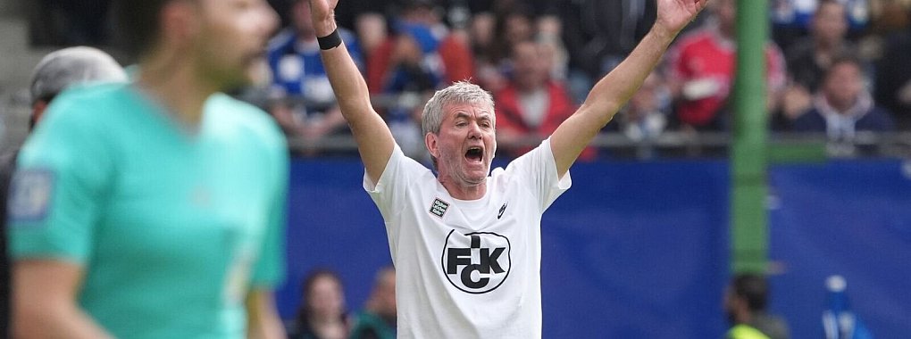 Kaiserslauterns Trainer Friedhelm Funkel will den Abstieg in die 3. Liga vermeiden. - &copy; Marcus Brandt/dpa