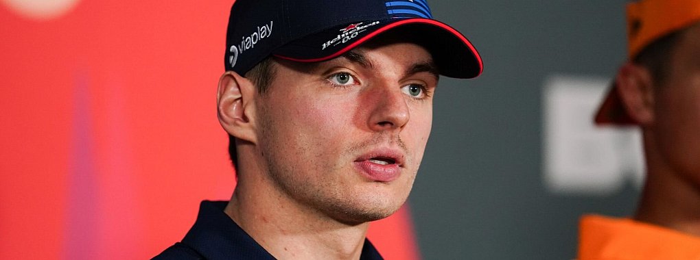 Der Niederländer Max Verstappen spricht während einer Pressekonferenz. - © David Davies/PA Wire/dpa