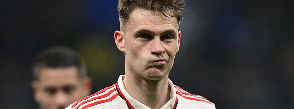 Frust pur: Joshua Kimmich nach dem Bayern-Aus in Mailand. - © Sven Hoppe/dpa