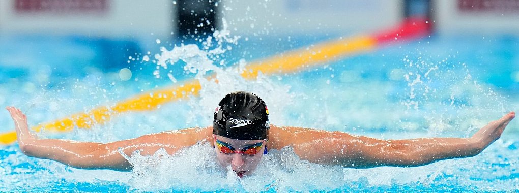 Angelina K&ouml;hler wurde &uuml;ber 50 Meter Schmetterling F&uuml;nfte. - &copy; Hassan Ammar/AP/dpa/Archivbild