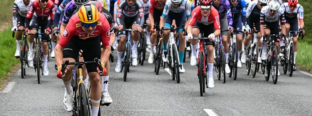 Zum 122. Mal wurde der Frühjahrsklassiker Paris-Roubaix ausgetragen. - © Jeff Pachoud/AFP/dpa