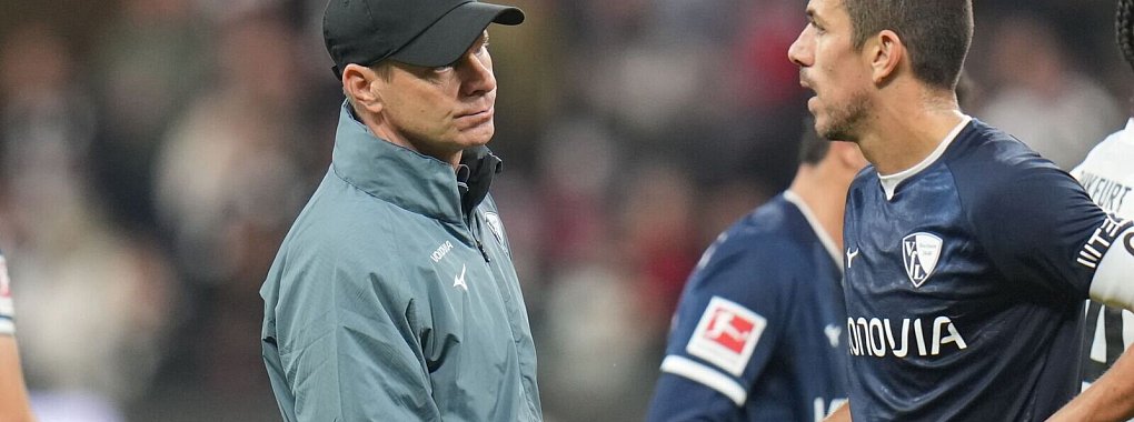 Nach dem 2:7 bei Eintracht Frankfurt hat Bochums Interimstrainer Markus Feldhoff Selbstkritik geübt. - © Thomas Frey/dpa