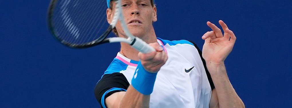 Jannik Sinner setzte sich im Finale von Miami gegen Grigor Dimitrow mit 2:0 in S&auml;tzen durch. - &copy; Lynne Sladky/AP/dpa