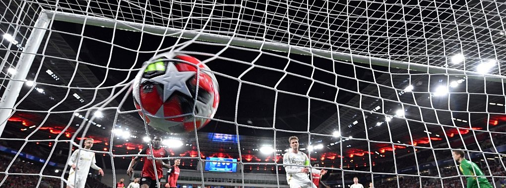Bayer Leverkusen umgeht durch das 2:0 gegen Sparta Prag die Playoffs und steht direkt im Achtelfinale. - © Federico Gambarini/dpa