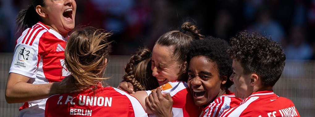 Historischer Union-Tag: Die Frauen steigen erstmals in die Bundesliga auf. - © Soeren Stache/dpa