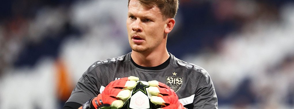 Stuttgart-Trainer Dieter Hoeneß traut Alexander Nübel die Rolle als Nationaltorhüter zu. - © Jan Woitas/dpa