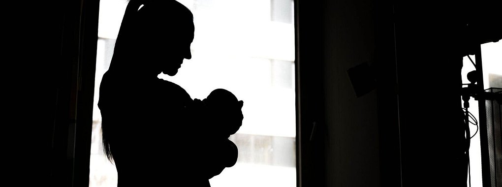 Nur wenige Fu&szlig;ballerinnen entscheiden sich w&auml;hrend ihrer Karriere f&uuml;r ein Kind. - &copy; Sina Schuldt/dpa