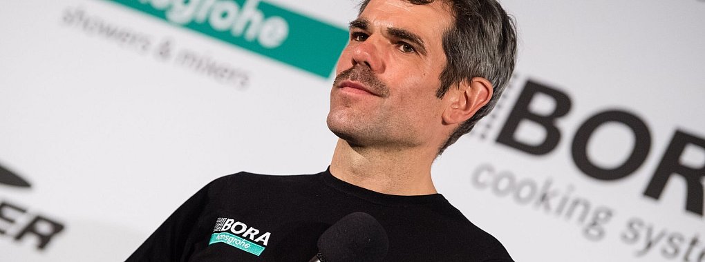 Ralph Denk ist der Teammanager von Bora-hansgrohe. - © Matthias Balk/dpa