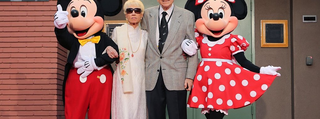 Richard M. Sherman (2.v.r.) steuerte die Musik zu zahlreichen Disney-Klassikern bei. - &copy; Willy Sanjuan/Invision/AP/dpa