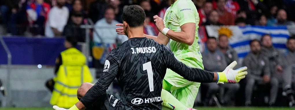 Torres traf zum 1:0 für Barcelona. - © Manu Fernandez/AP/dpa