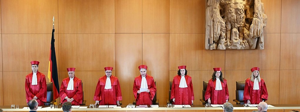 Das Bundesverfassungsgericht urteilt zur Enttäuschung der DFL - © Uli Deck/dpa