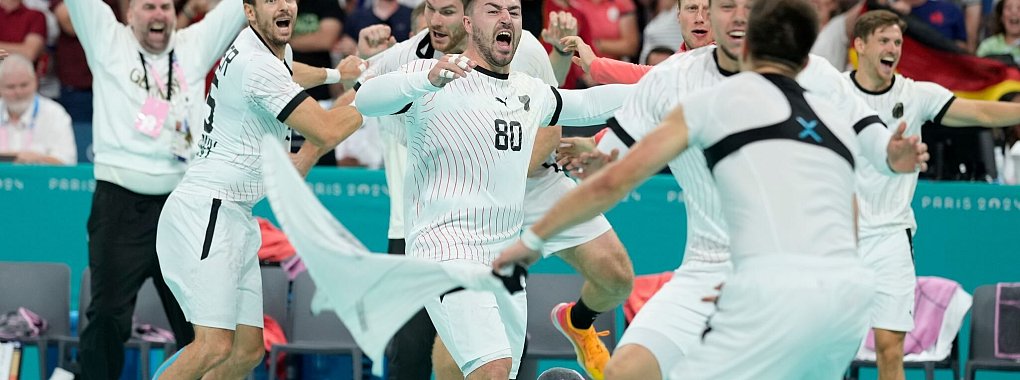 Die deutschen Handballer bestreiten ihre WM-Generalprobe gegen Brasilien. - © Aaron Favila/AP/dpa