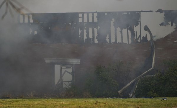 Bei Schüssen und dem Feuer sind Menschen gestorben. - © Lukas Katilius | MLive.com/The Flint Journal/AP/dpa